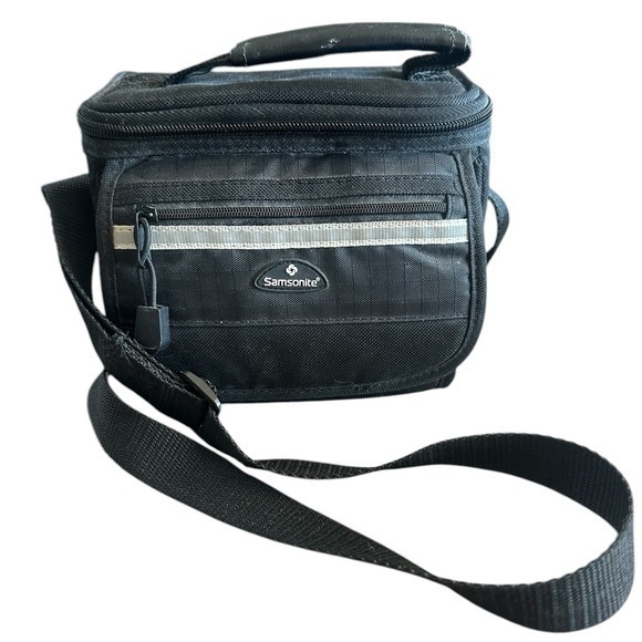 Samsonite Other - Samsonite Camera Case - Bag - Adjustable Strap - Black